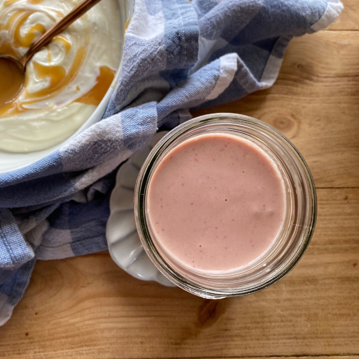 Easy Greek Yogurt Strawberry Banana Smoothie
