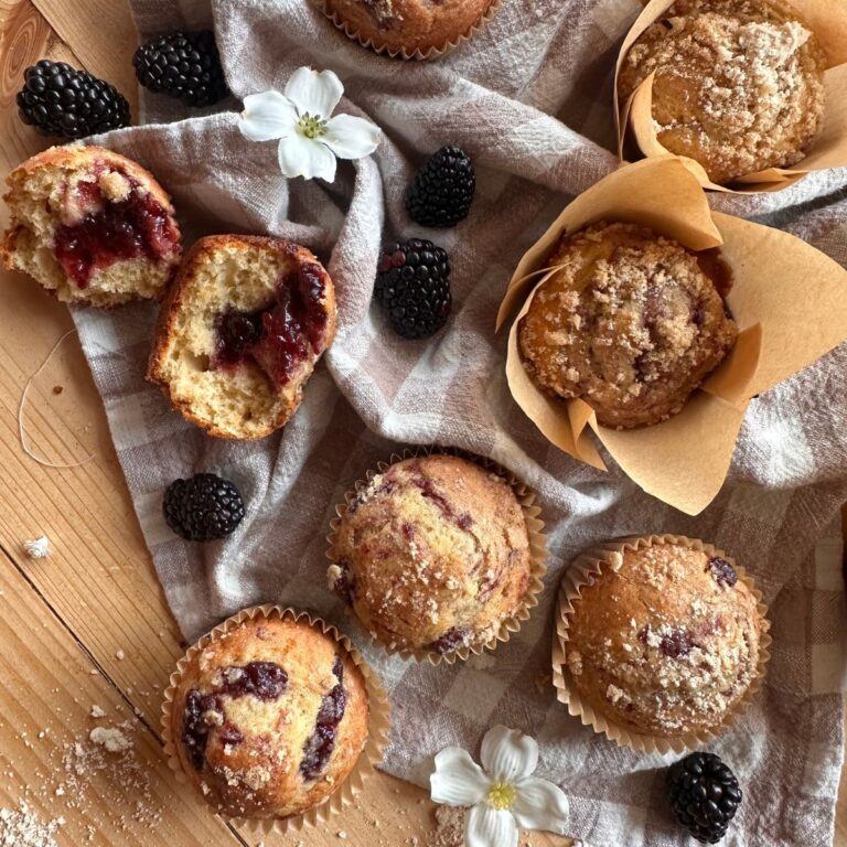 Perfect Blackberry Jam Streusel Muffins