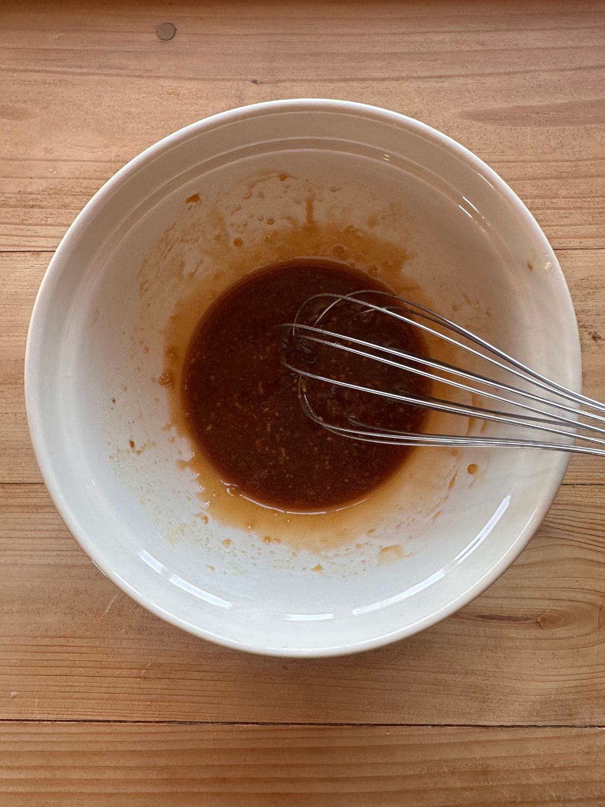 a bowl of honey garlic sauce for chicken